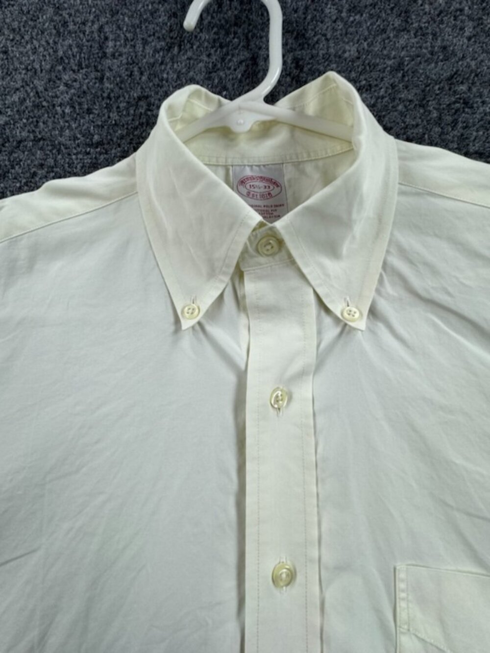 Brooks Brothers Button-Down Traditional 15.5 33 Yellow Long Sleeve Men Pocket